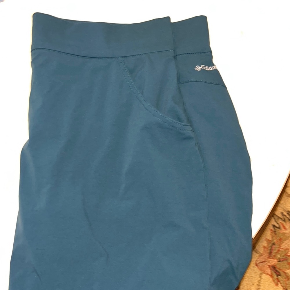 Columbia Teal Casual Skort